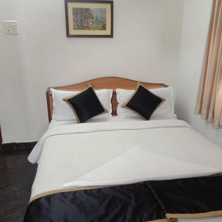 Rainbow House Luxury Rooms เชนไน ภายนอก รูปภาพ