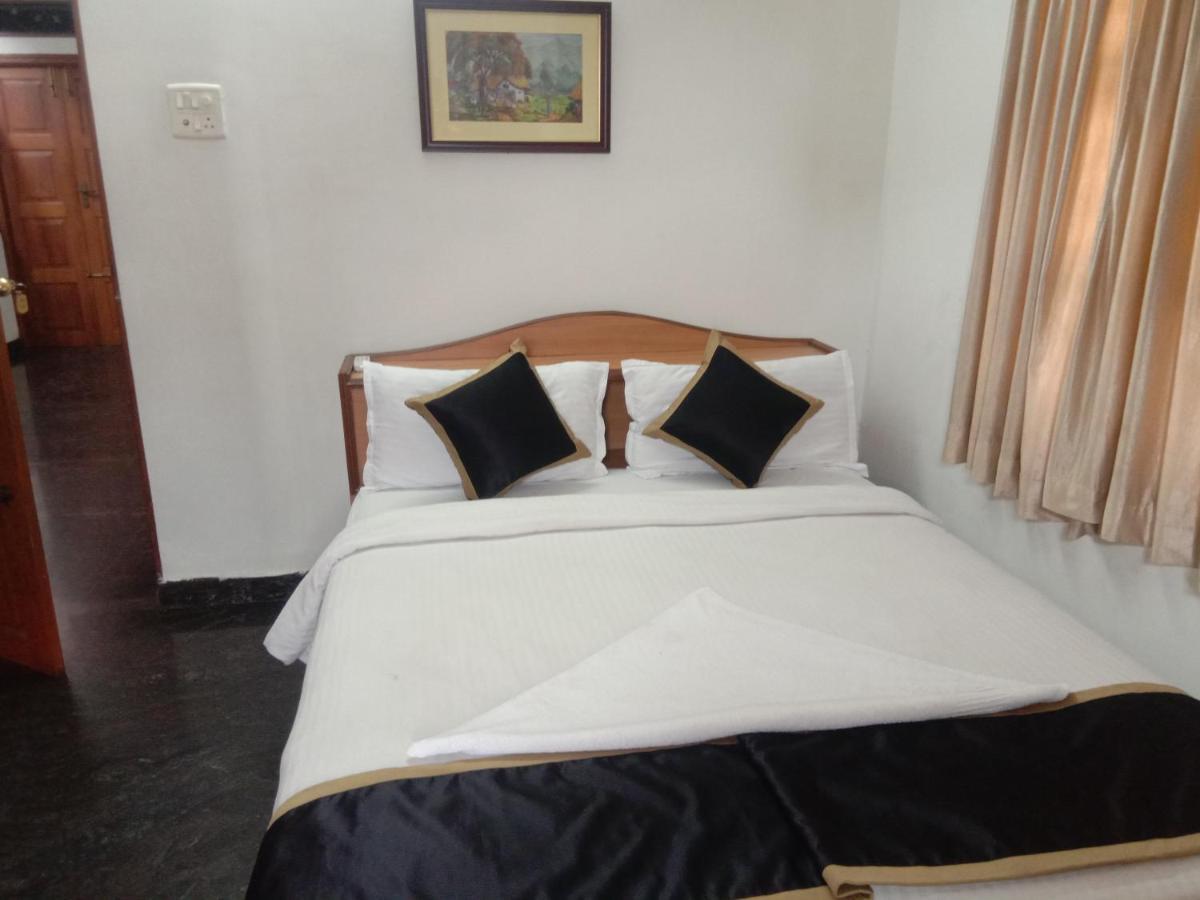 Rainbow House Luxury Rooms เชนไน ภายนอก รูปภาพ