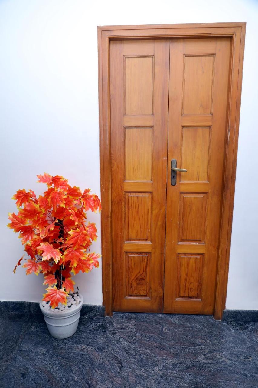 Rainbow House Luxury Rooms เชนไน ภายนอก รูปภาพ