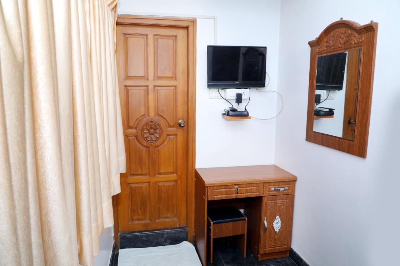Rainbow House Luxury Rooms เชนไน ภายนอก รูปภาพ
