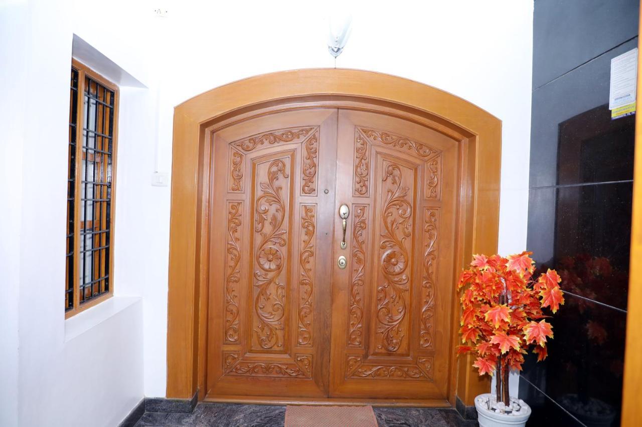 Rainbow House Luxury Rooms เชนไน ภายนอก รูปภาพ