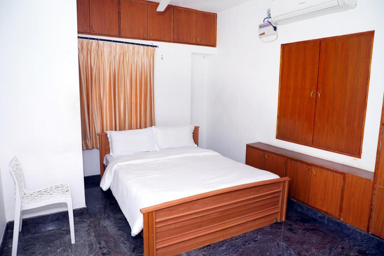 Rainbow House Luxury Rooms เชนไน ภายนอก รูปภาพ