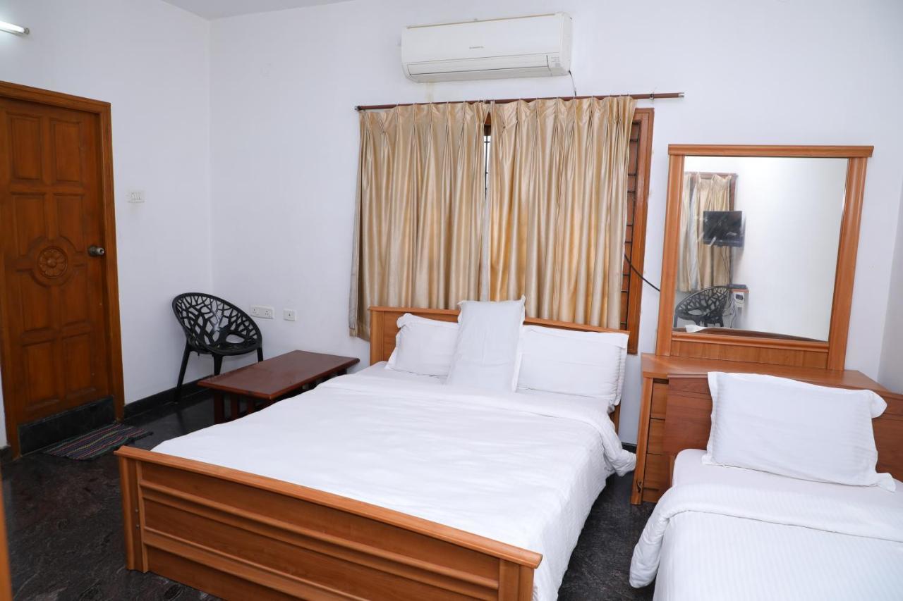 Rainbow House Luxury Rooms เชนไน ภายนอก รูปภาพ