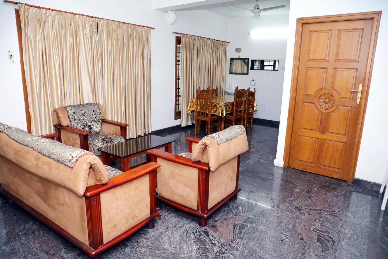 Rainbow House Luxury Rooms เชนไน ภายนอก รูปภาพ