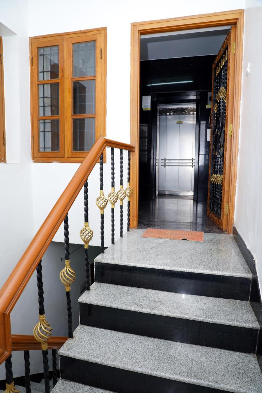 Rainbow House Luxury Rooms เชนไน ภายนอก รูปภาพ