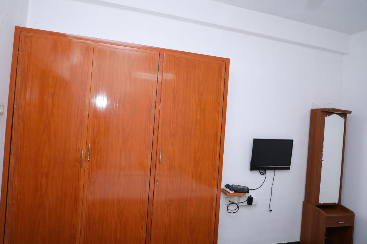 Rainbow House Luxury Rooms เชนไน ภายนอก รูปภาพ